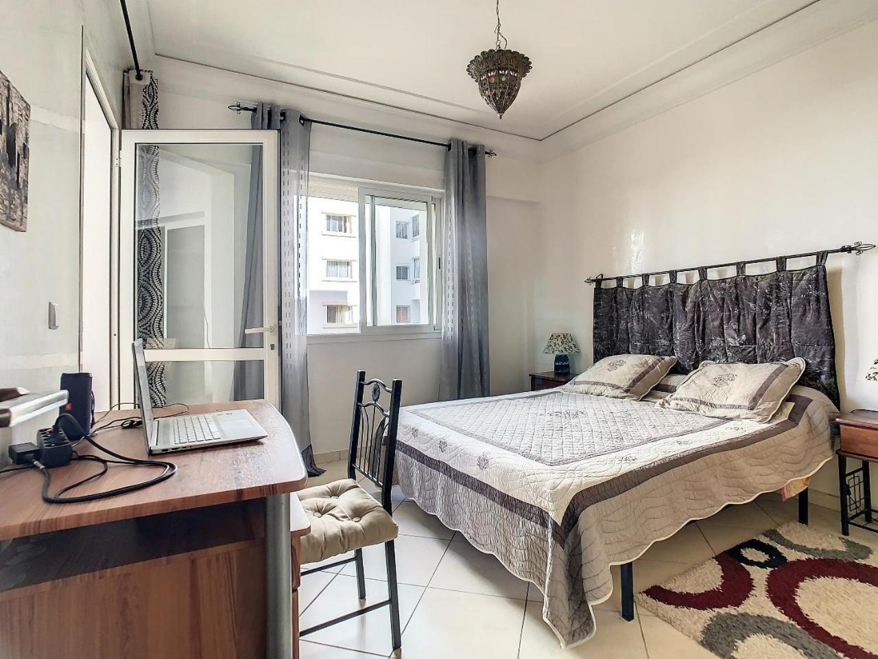 Quiet, With Loggie Appartement
