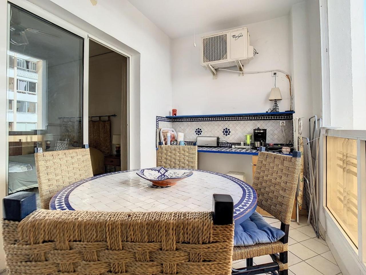 Quiet, With Loggie Apartment *